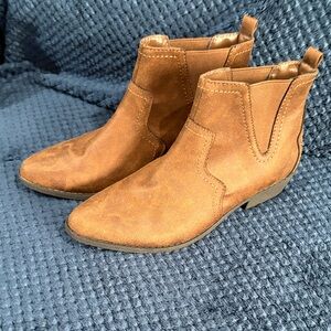 Women’s Tan Ankle Boots